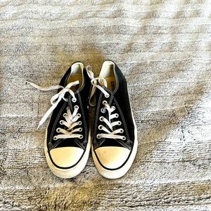 Converse low top